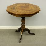 920 1379 PEDESTAL TABLE